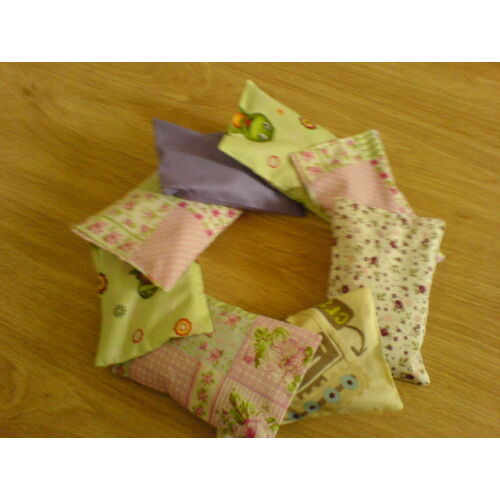 Torna babzsák meggymaggal töltve. Torna babzsák meggymaggal töltve.