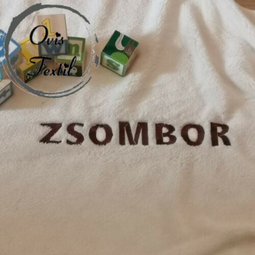 Ovis névvel hímzett Cosy takaró