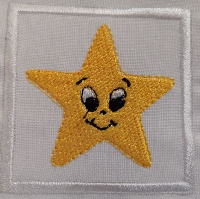 Csillag ovis jel (Felvarrható, hímzett ovis jel) 5x5 cm